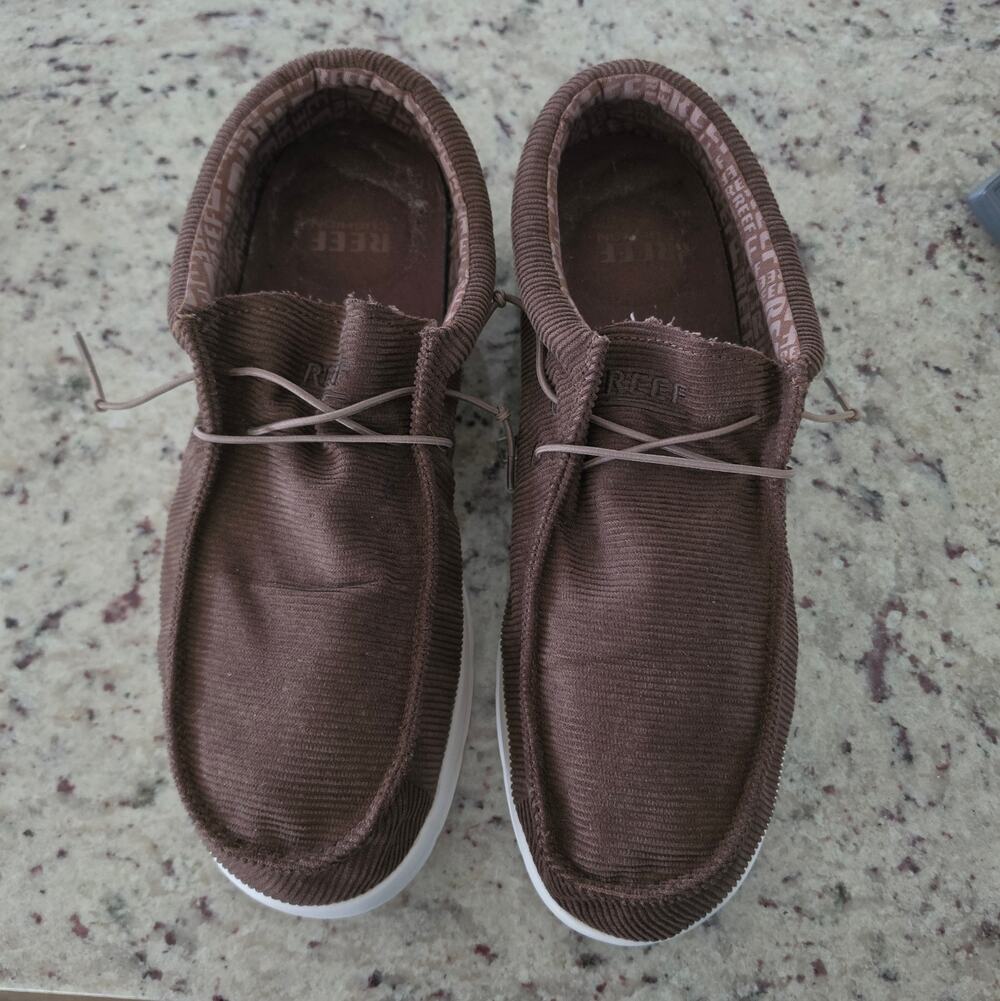 Reef brown corduroy casual shoes, men’s size 14, good condition
